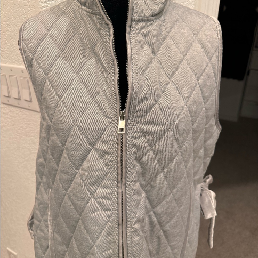 Banana Republic Grey Vest.   New With Tags